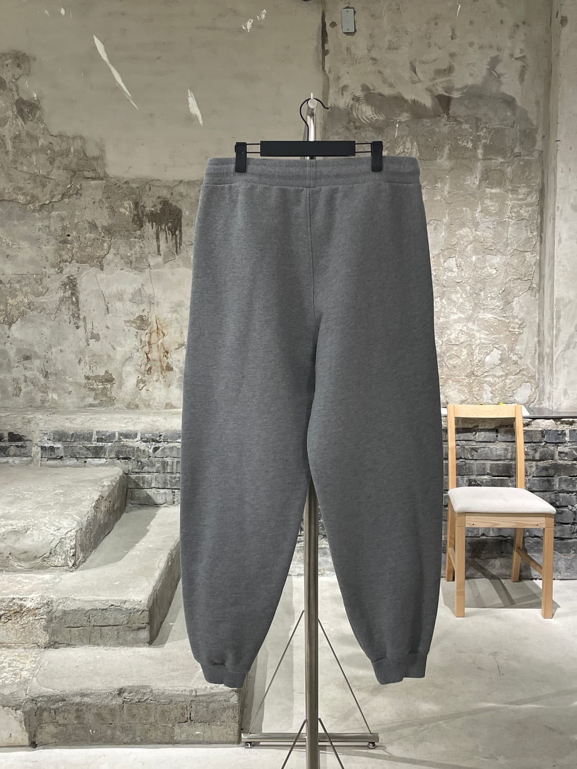 아미 그레이 하트 로고 스웻 조거 팬츠 상품이미지6