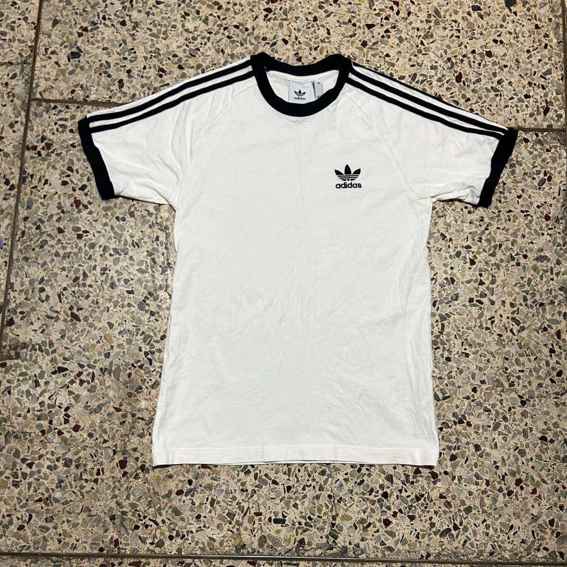 아디다스(ADIDAS)화이트 링거티 상품이미지1