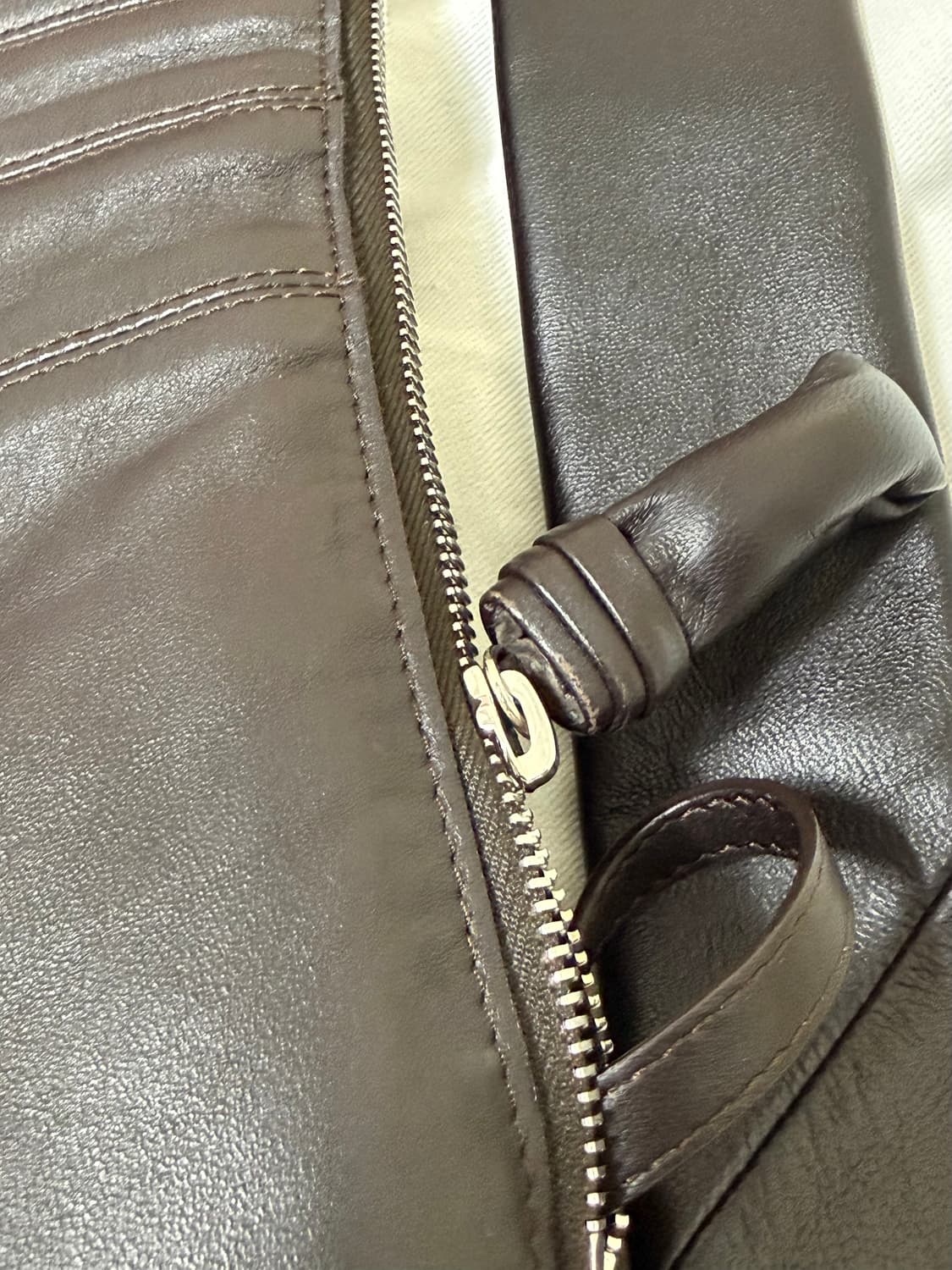 르메르 크루아상백 라지 다크초코 양가죽 상품이미지7