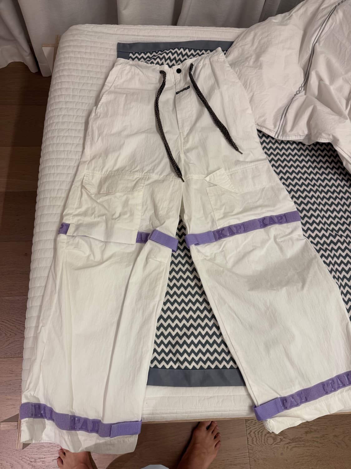KAPITAL 화이트 퍼플 라인 와이드 팬츠 2사이즈 상품이미지2
