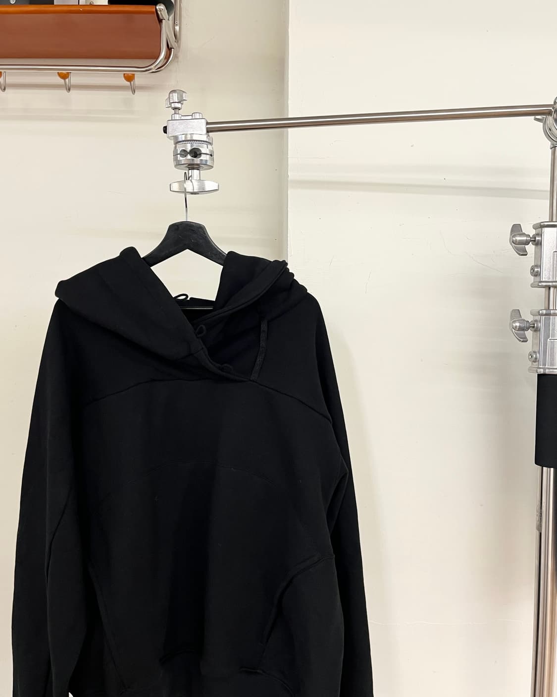 혜인 서 블랙 버튼 후디 상품이미지4