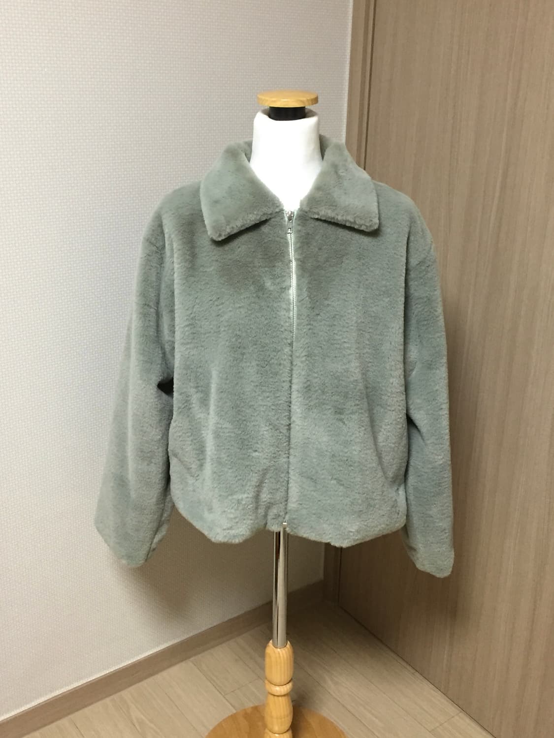 빈티지 세미 크롭 그린 퍼 자켓  상품이미지1