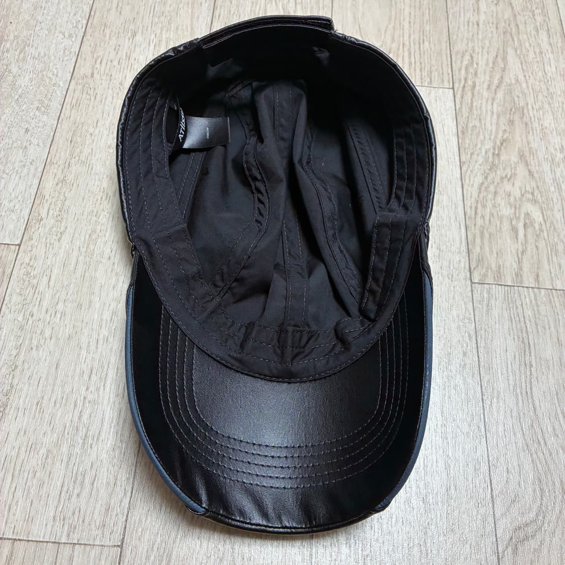 [새상품] 어티슈 윙 캡 블랙 상품이미지8