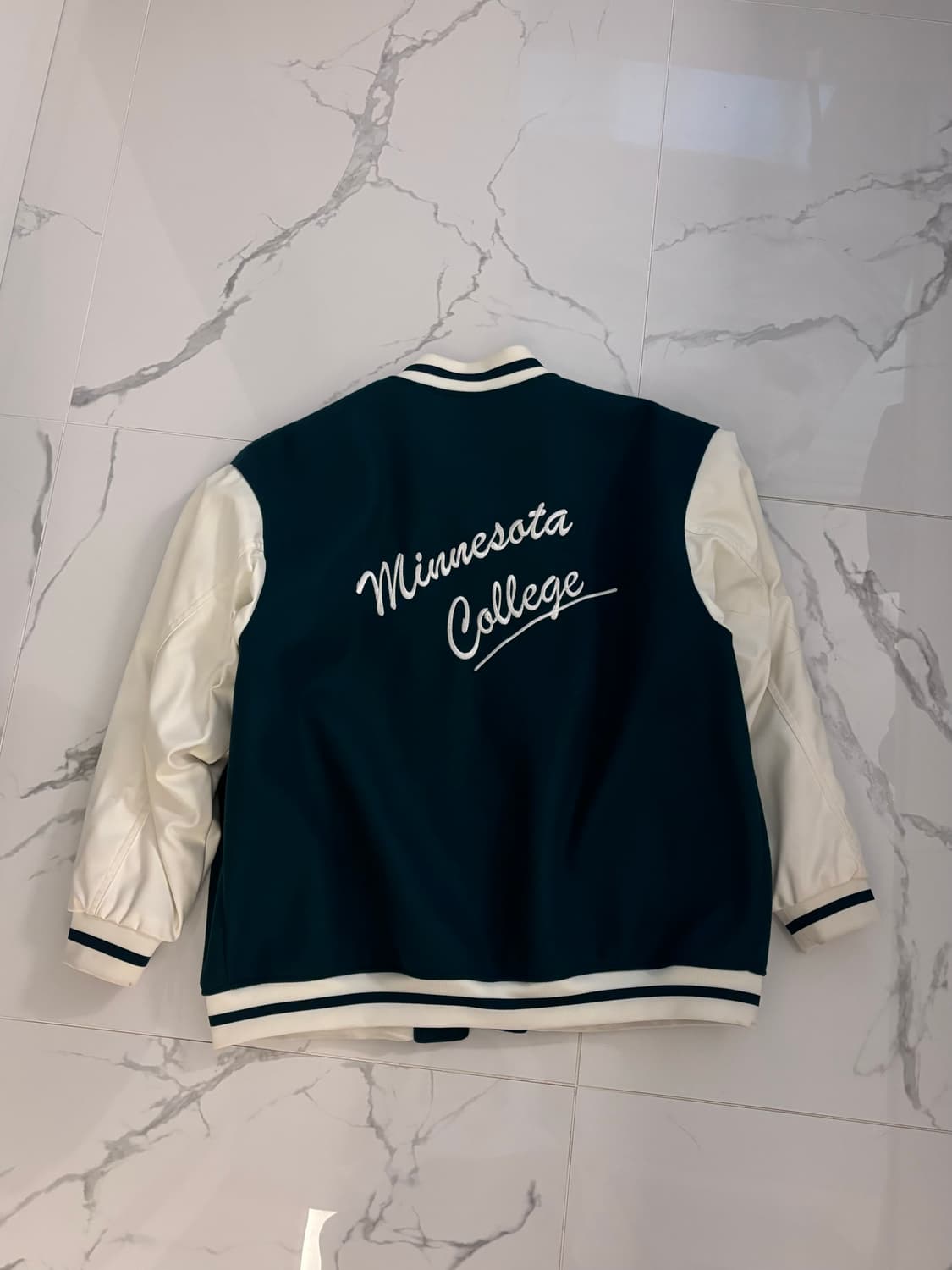 h&m 바시티자켓 상품이미지2