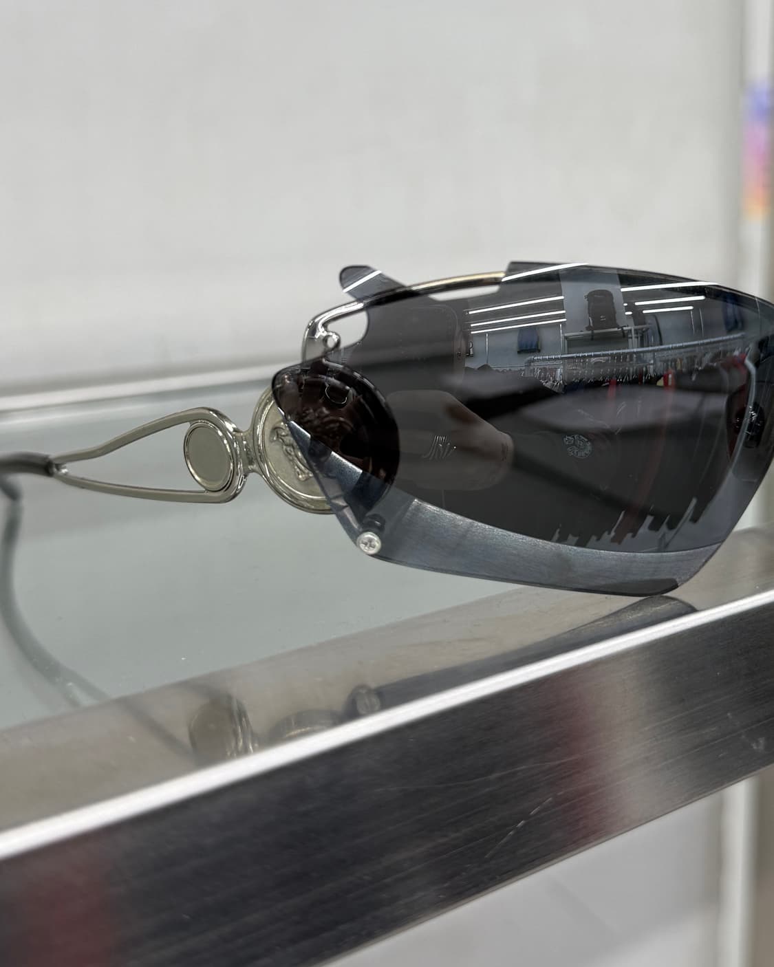 VERSACE 00s 메두사 메탈 프레임 선글라스 상품이미지4