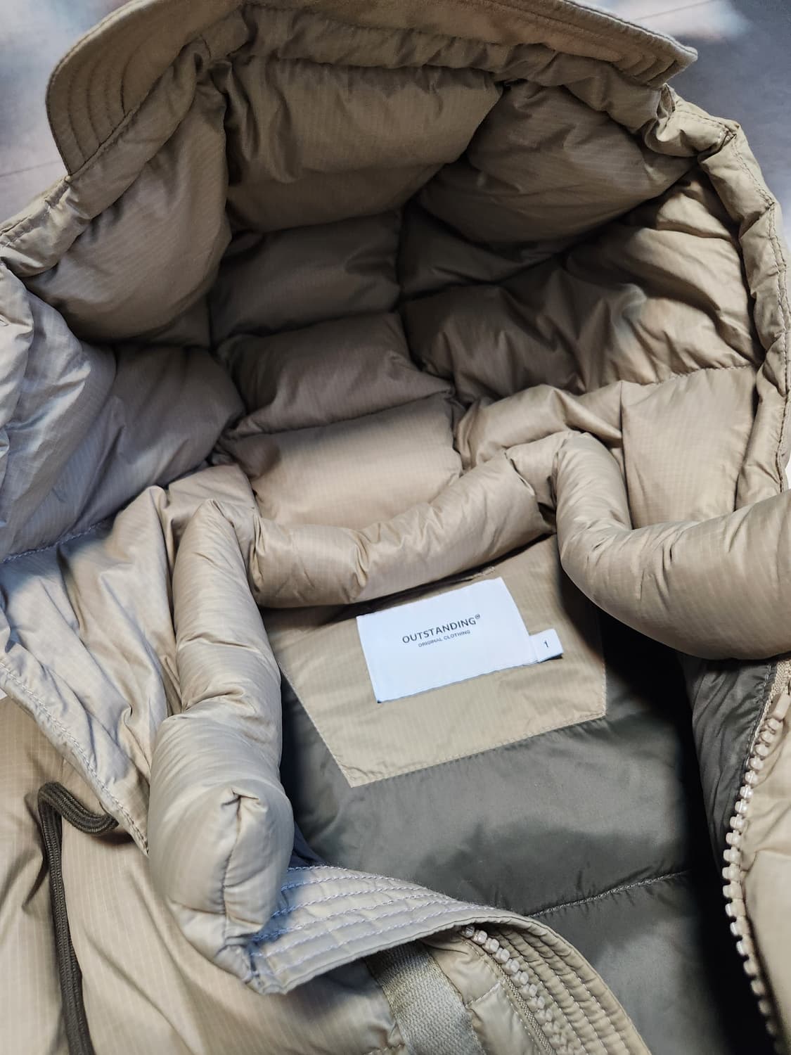 [100] 아웃스탠딩 카라코람 베이지 24fw 상품이미지7