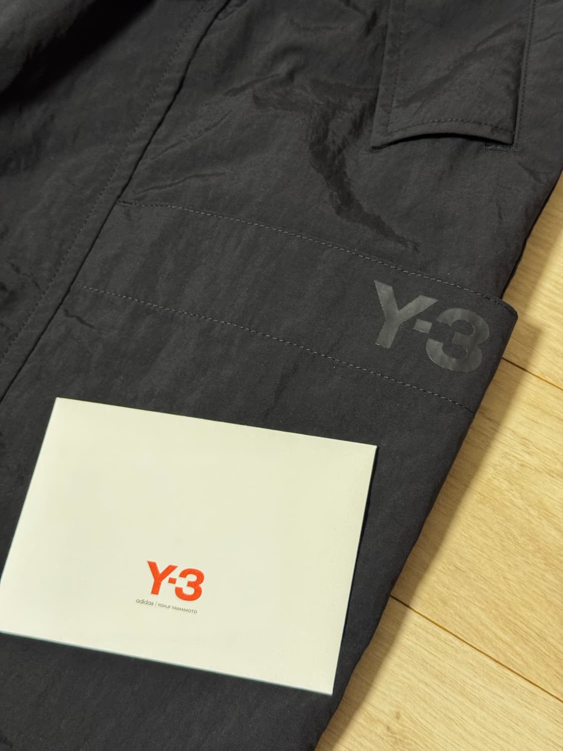 Y-3 크링클 나일론 팬츠 상품이미지4