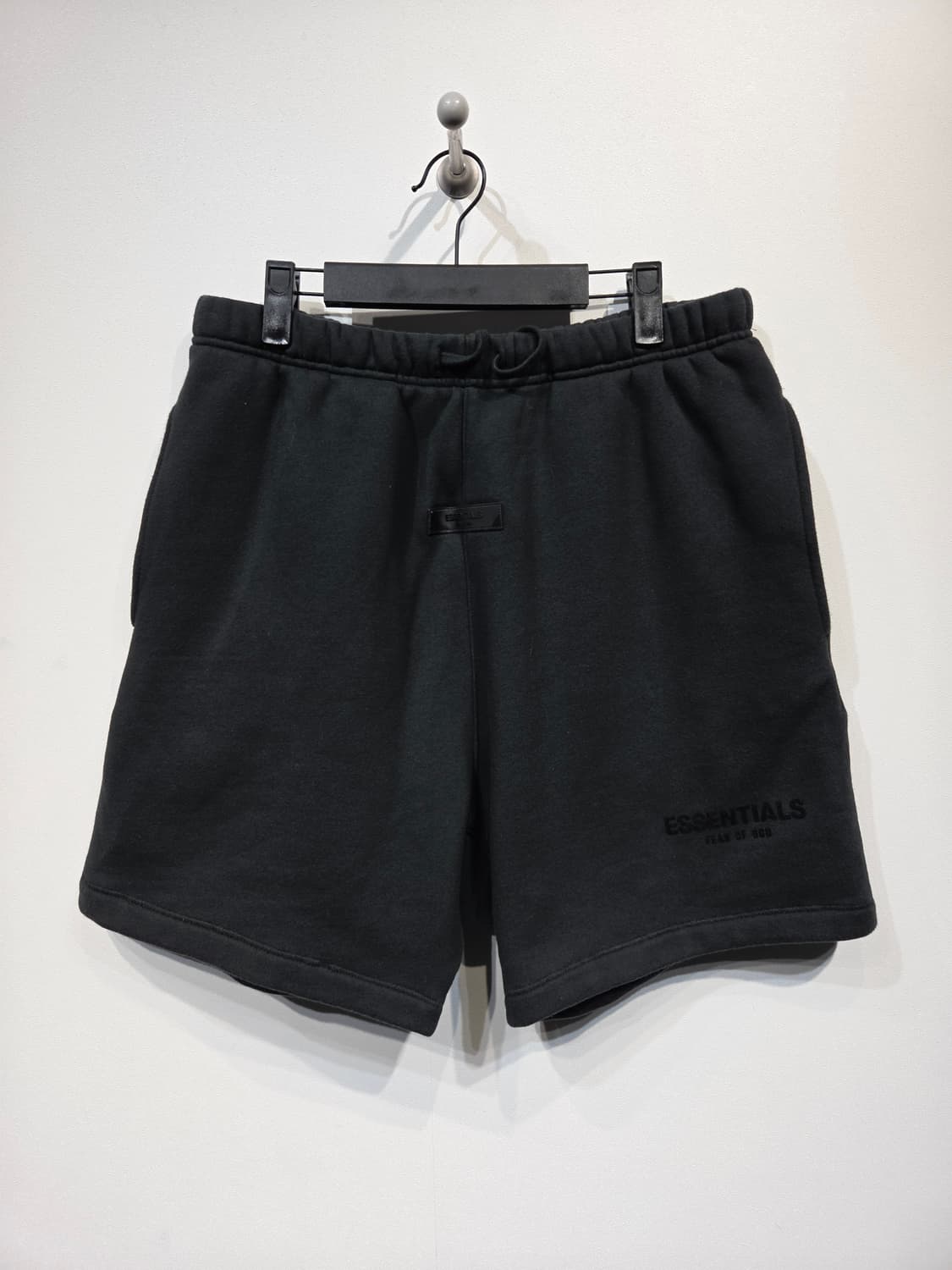 피어오브갓 에센셜(ESSENTIALS) 스웻 반바지 블랙 상품이미지2