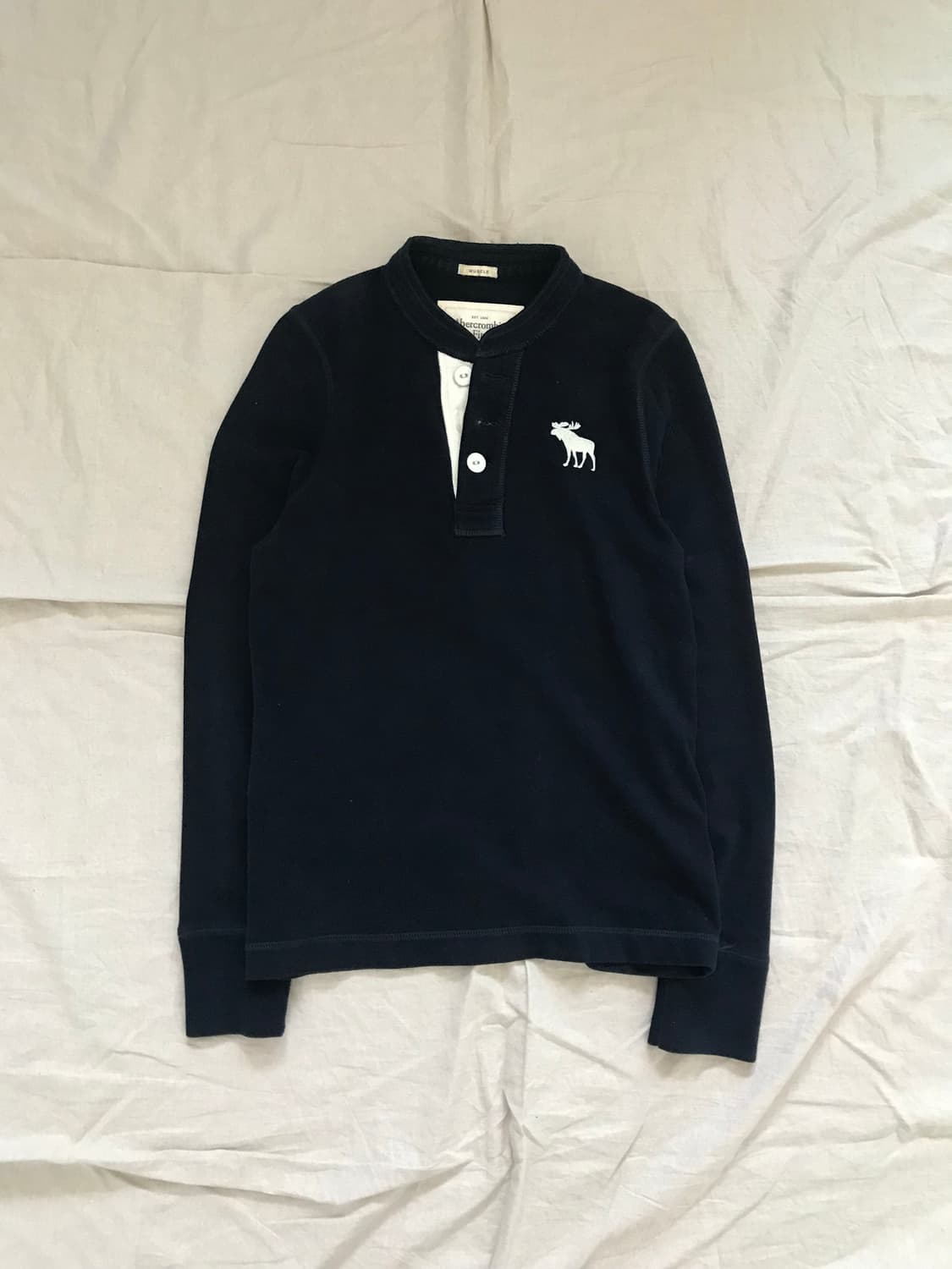 아베크롬비 산양로고 헨리넥 네이비 롱슬리브티 상품이미지5