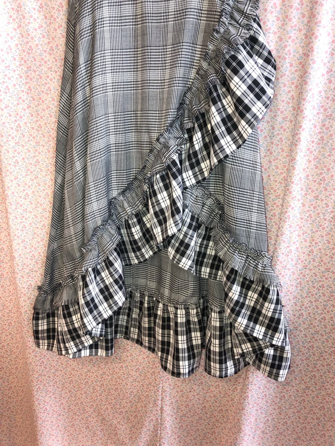 Frill check long skirt 상품이미지3