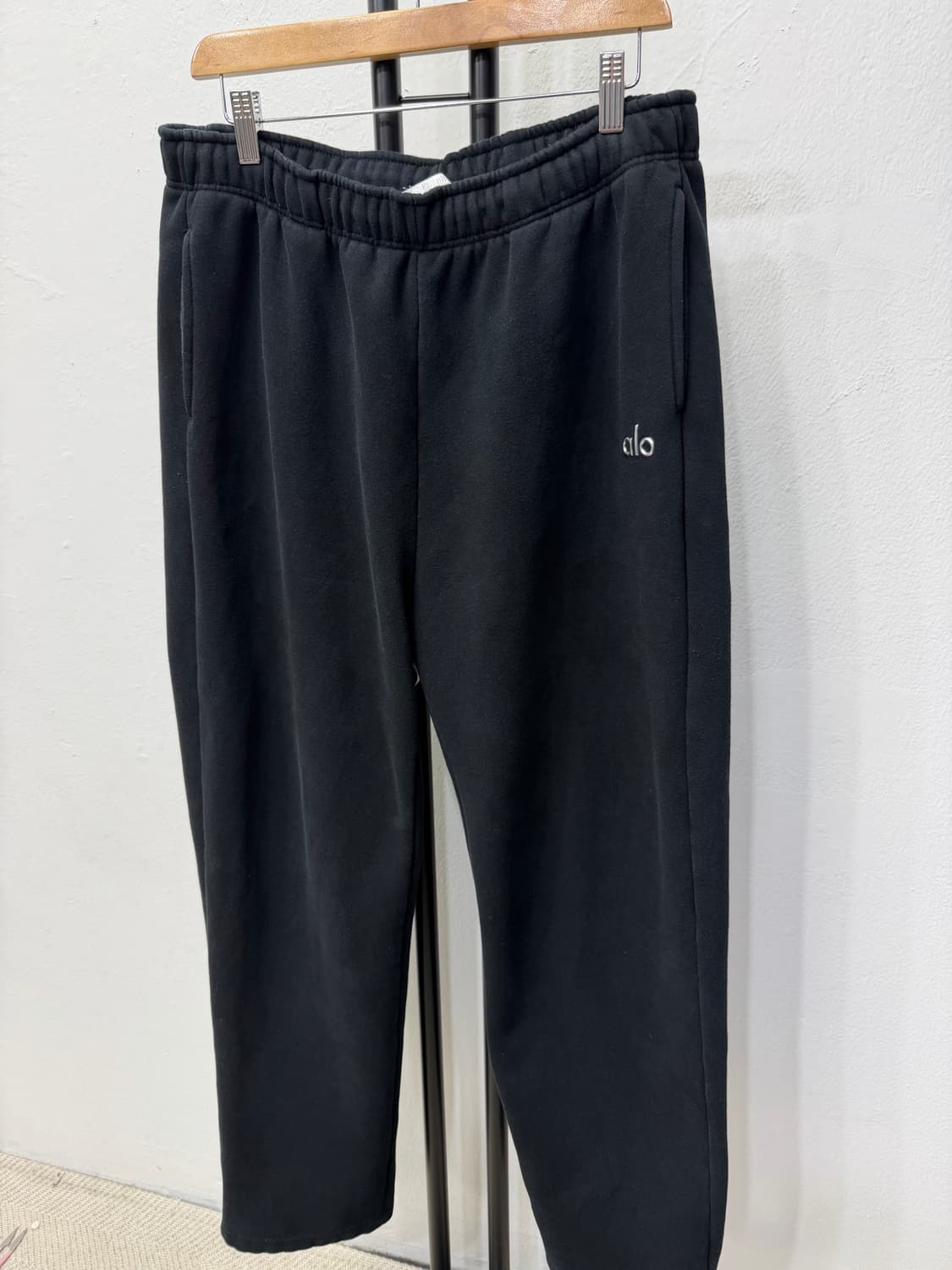 정품) alo 알로 남성 블랙 팬츠 XL 상품이미지3