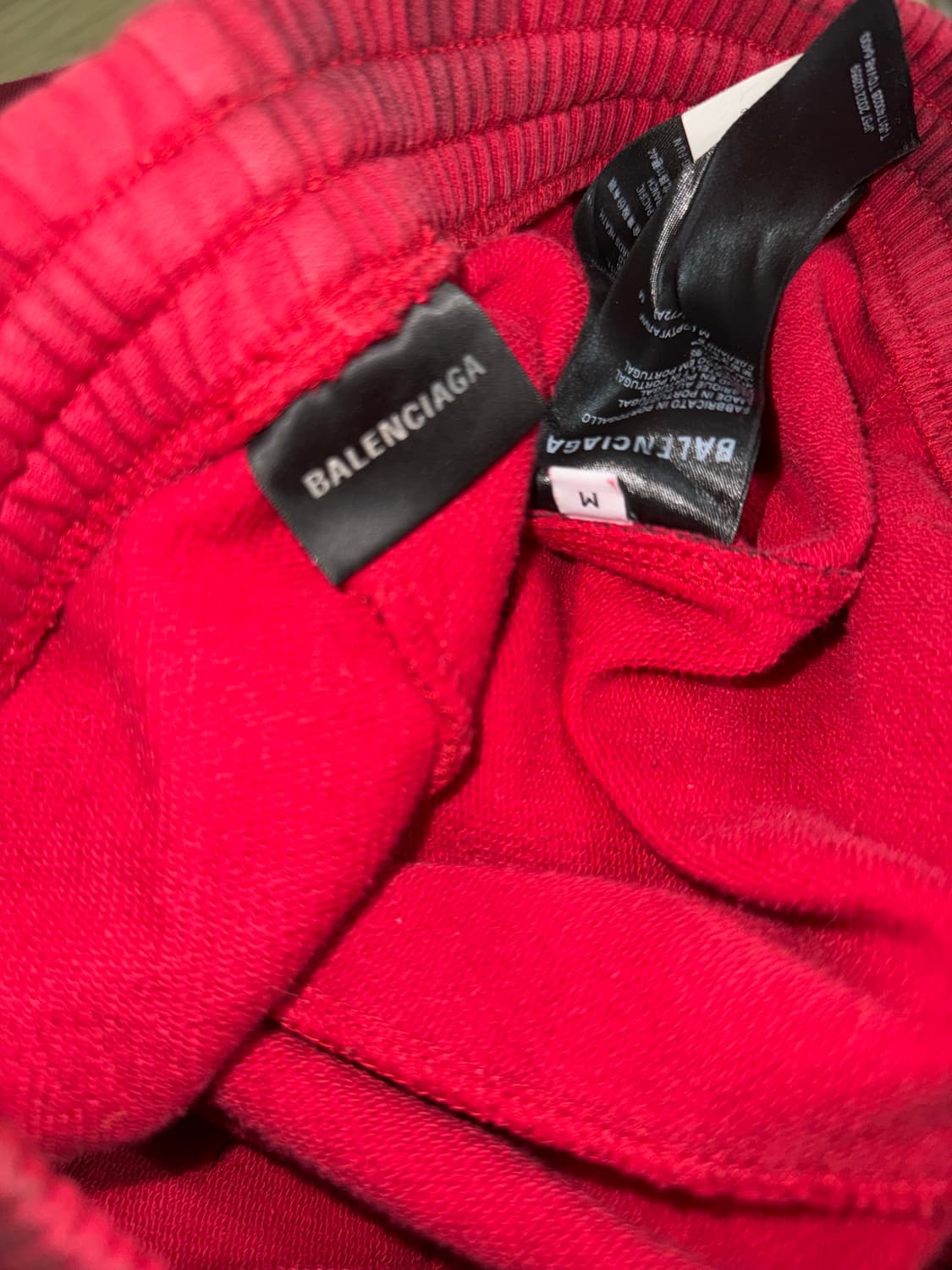 발렌시아가 그래피티 스케이터 배기 스웨트진 레드 상품이미지5