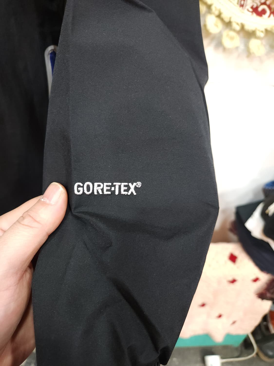 노스페이스 서밋시리즈 고어텍스 바람막이

 상품이미지3