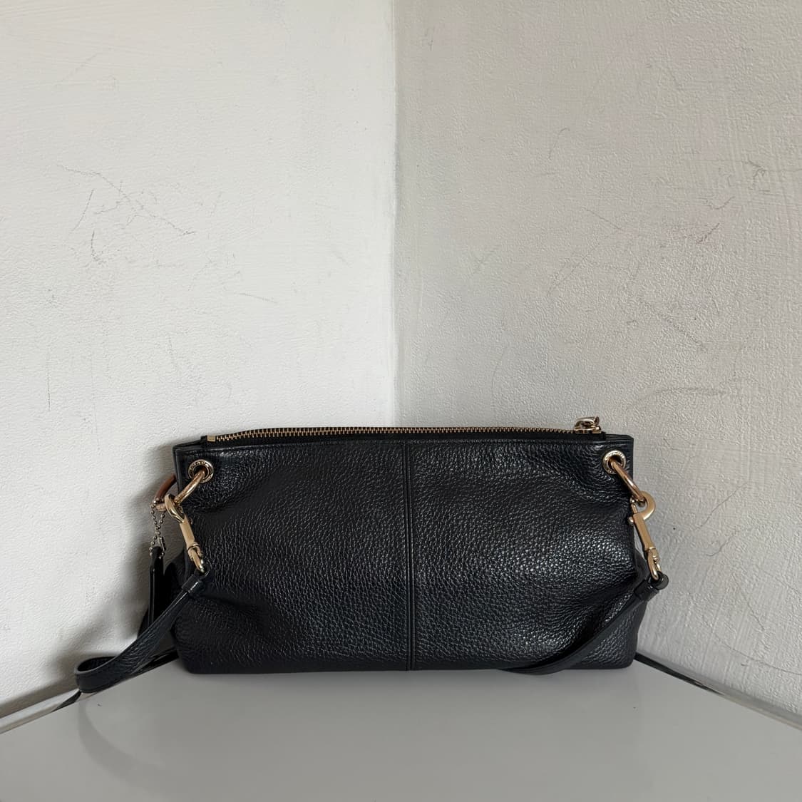 Coach leather cross bag 상품이미지4