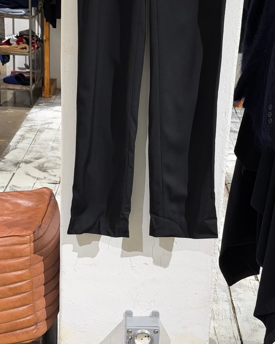 셀린느 블랙 버튼 울 스트레이트 팬츠 상품이미지3