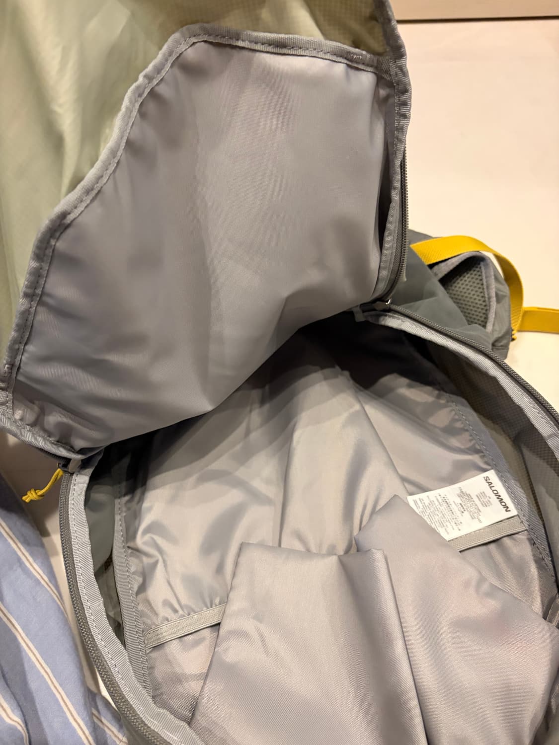 살로몬 트레일 블레이저 20 백팩 그레이 상품이미지3
