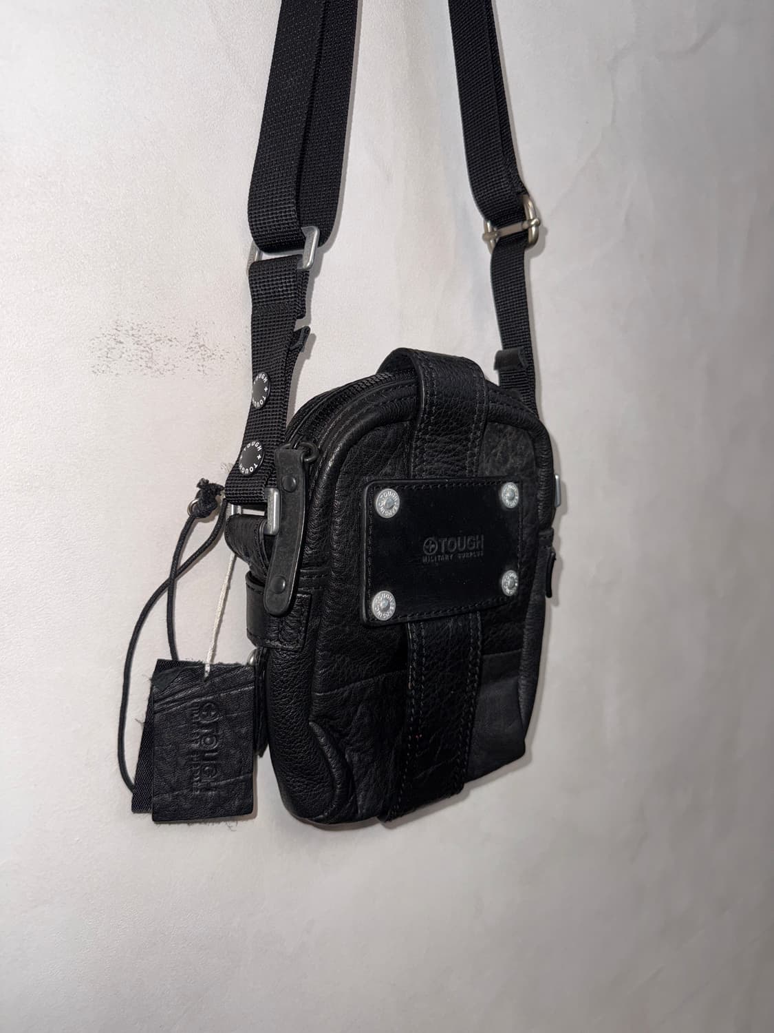 TOUGH jeansmith black leather stud 크로스백 상품이미지3