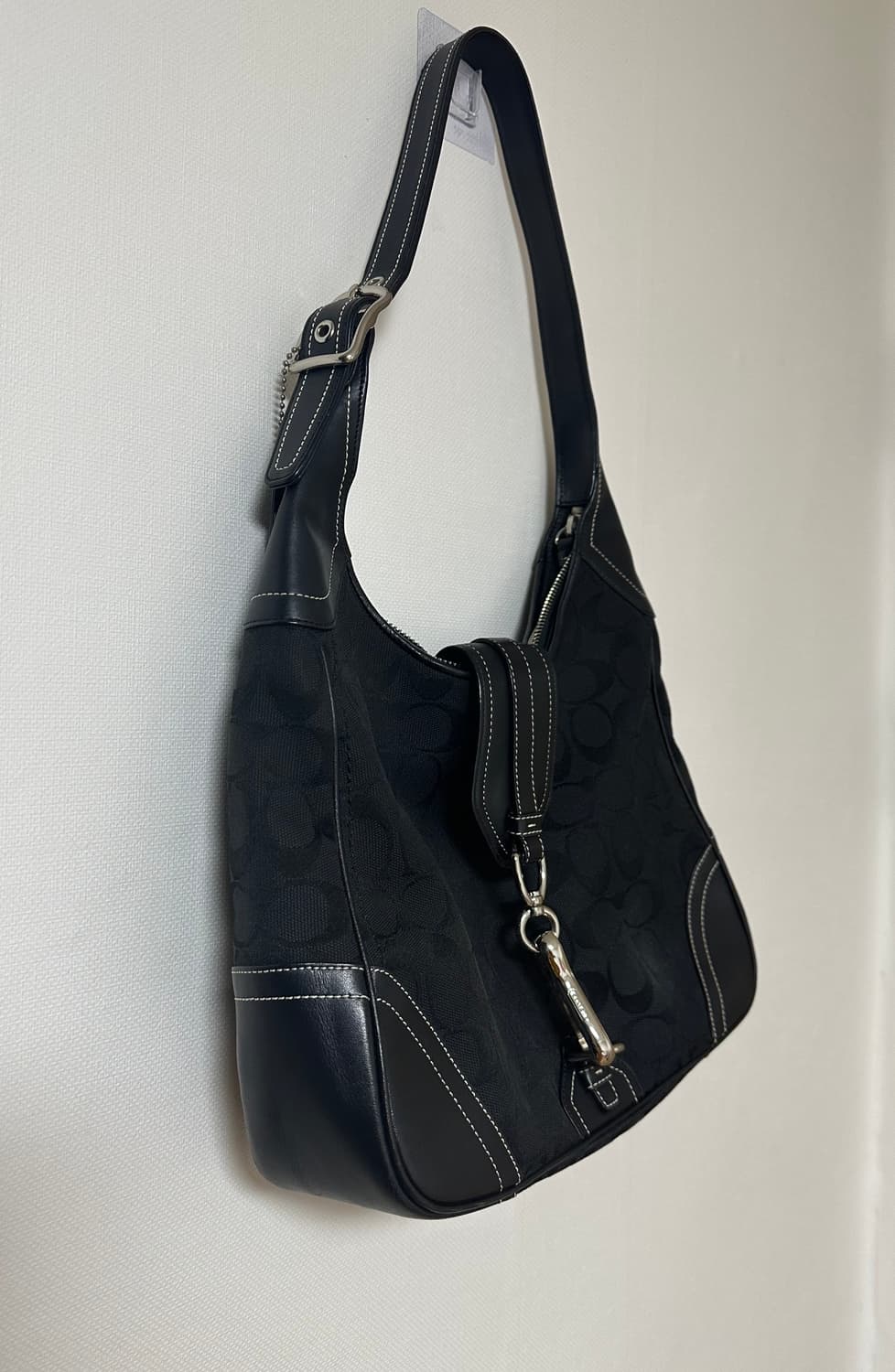 코치 블랙 시그니처 숄더백 / 코치가방 / 코치숄더백 /코치빈티지백 상품이미지2