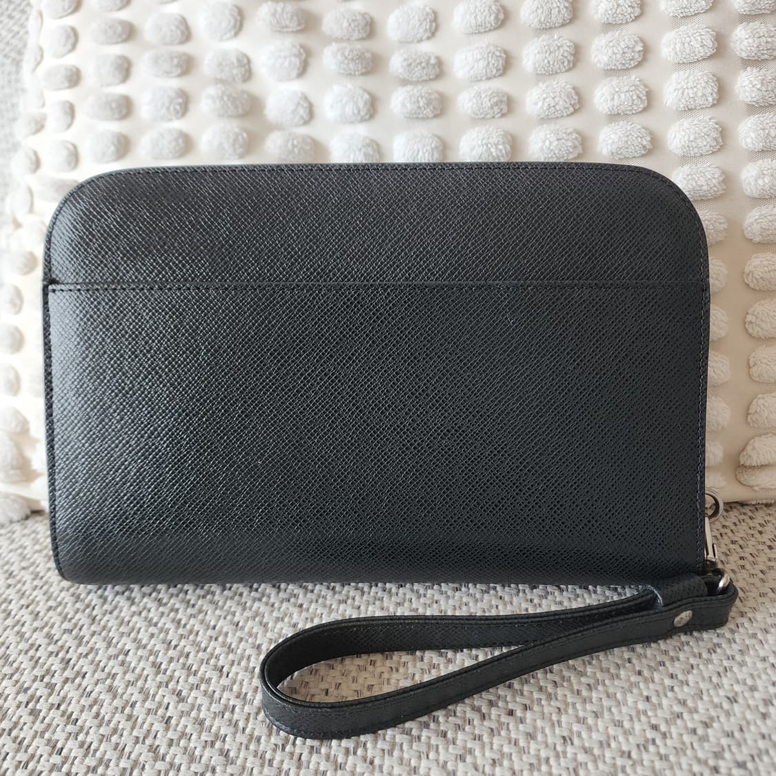 정품 루이비통 타이가 포쉐트 바이칼 클러치 세컨백 블랙 상품이미지10