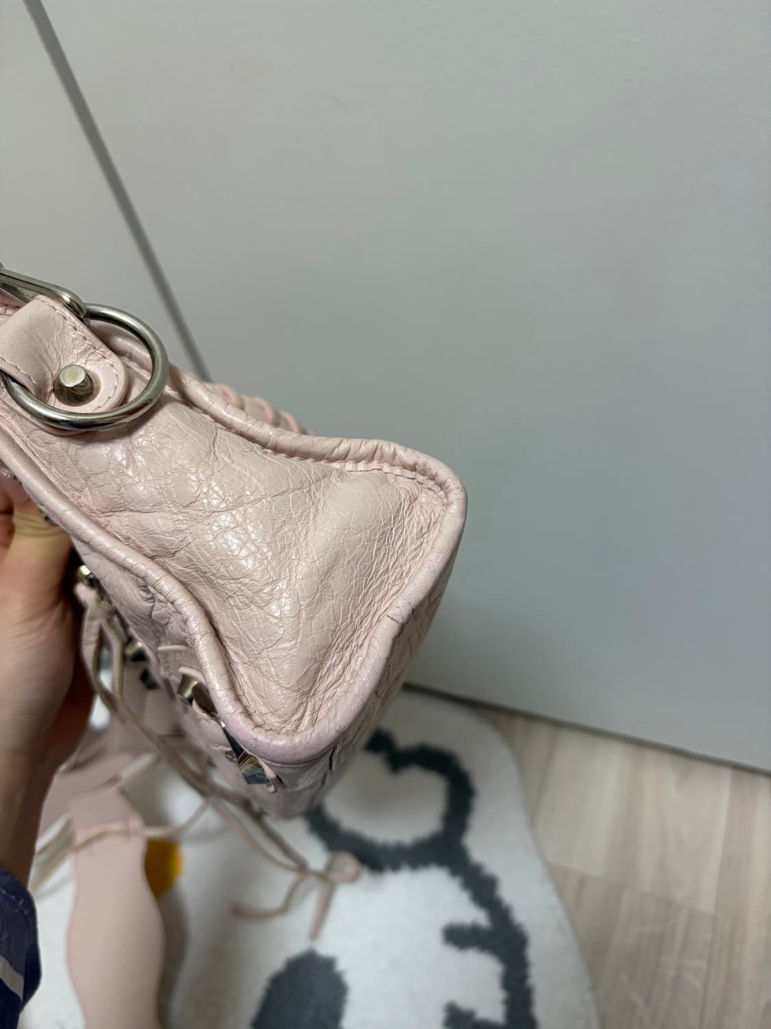 발렌시아가 로고 스트랩 시티백 미니 핑크 상품이미지7