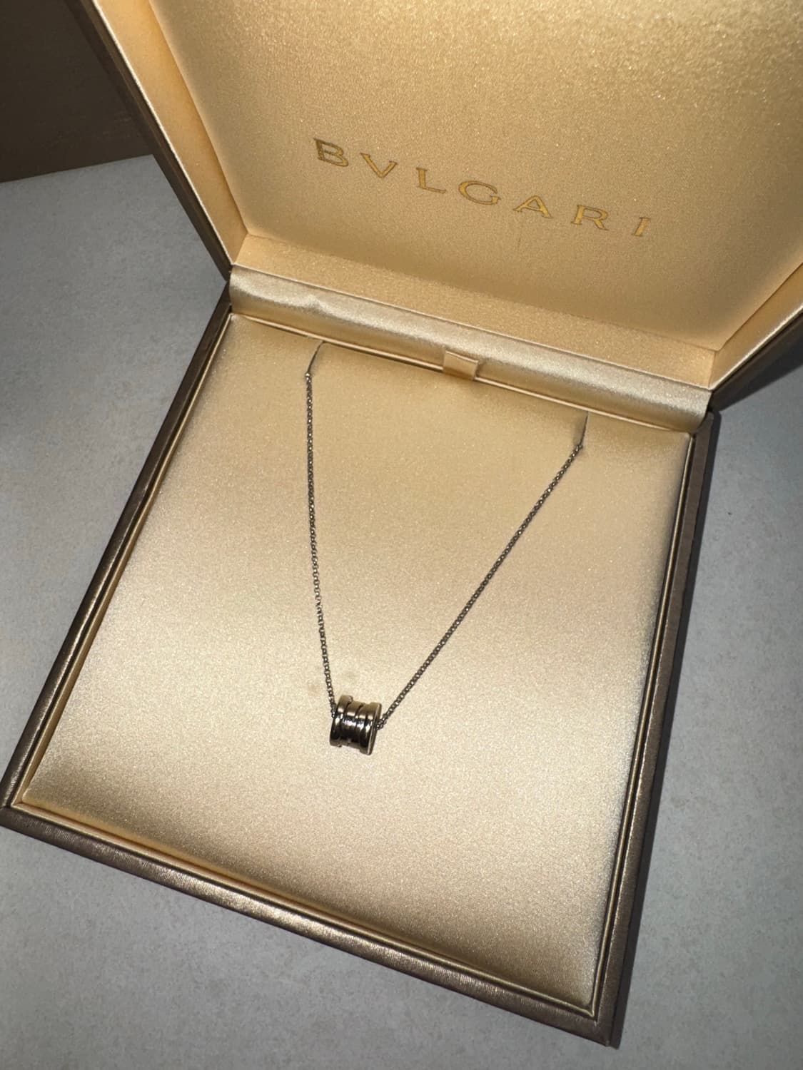 불가리 비제로원 목걸이 화이트골드 상품이미지2