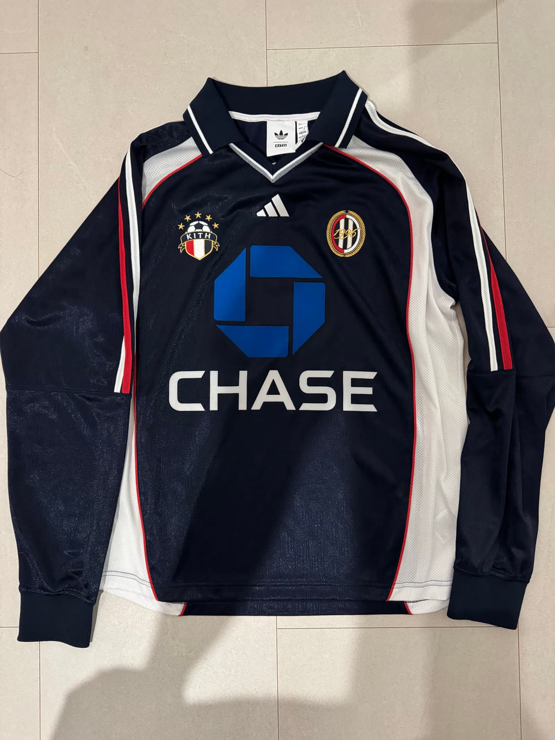 kith x adidas chase 져지 상품이미지1