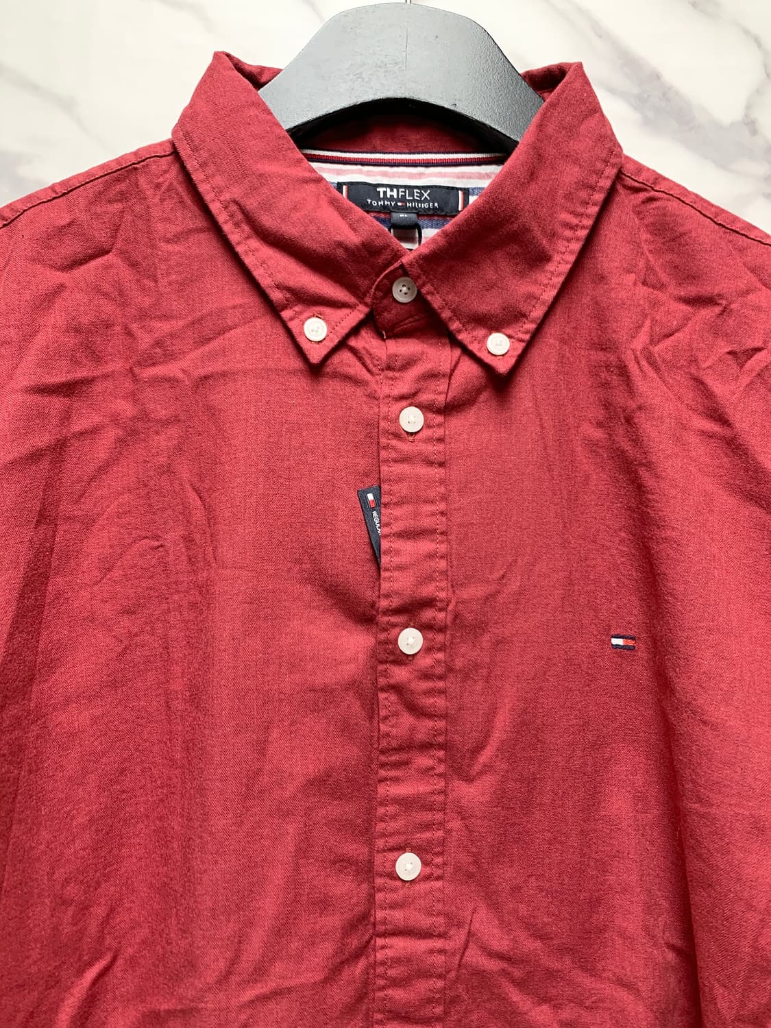 TOMMY HILFIGER 공용 버건디 기본 셔츠 상품이미지2