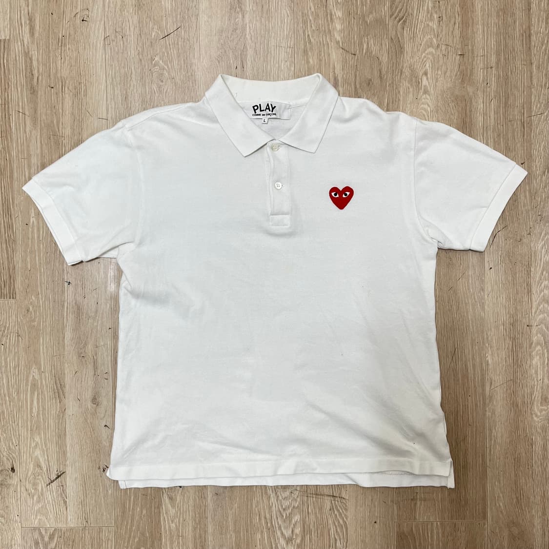 꼼데가르송 레드 하트 와펜 로고 카라 화이트 L(100) 상품이미지1