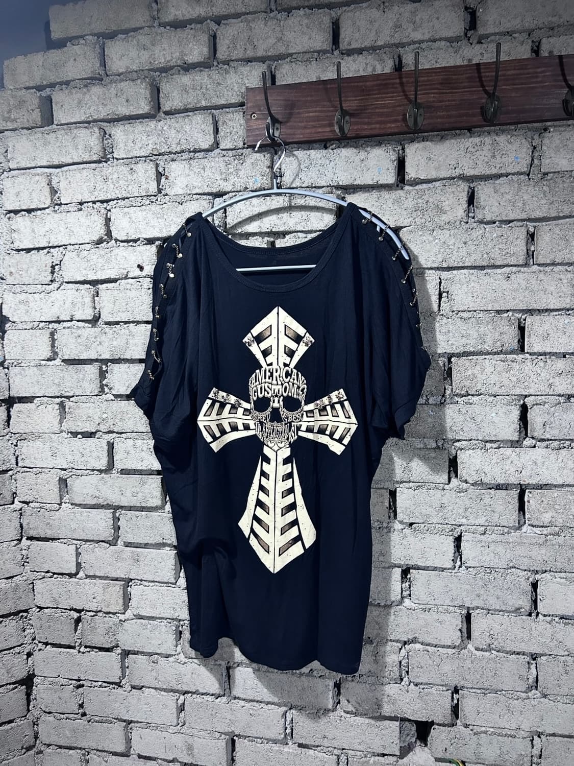Skull Cross Chain-Shoulder Cut Out Tee 상품이미지4