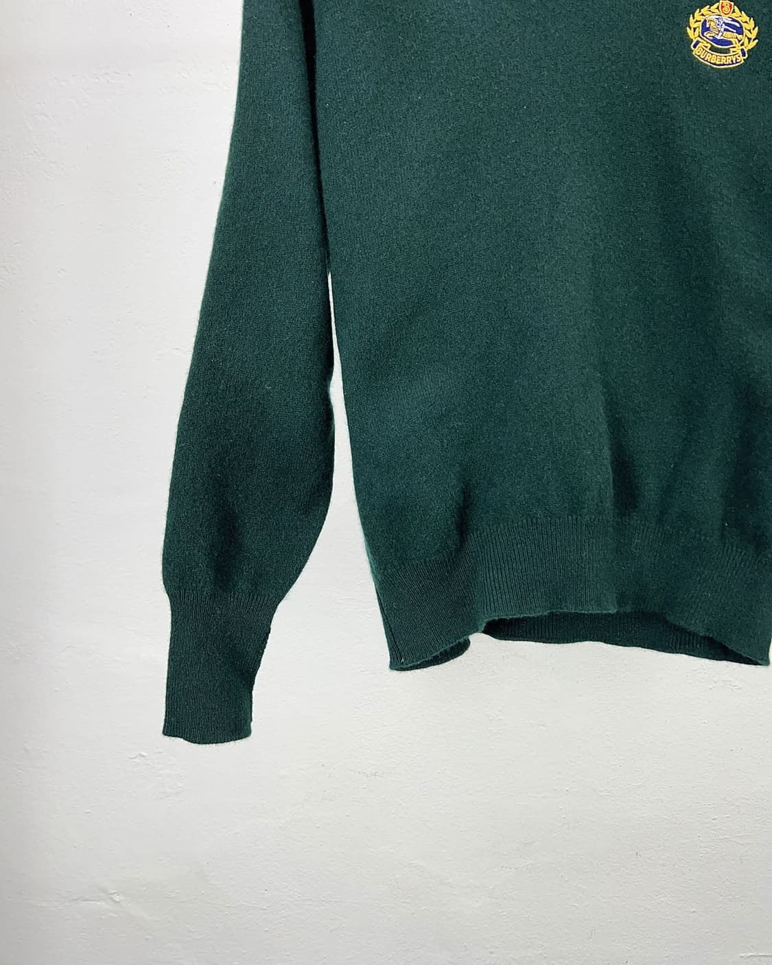 버버리 딥 그린 램스울 아카이브 브이넥 니트 스웨터 상품이미지4