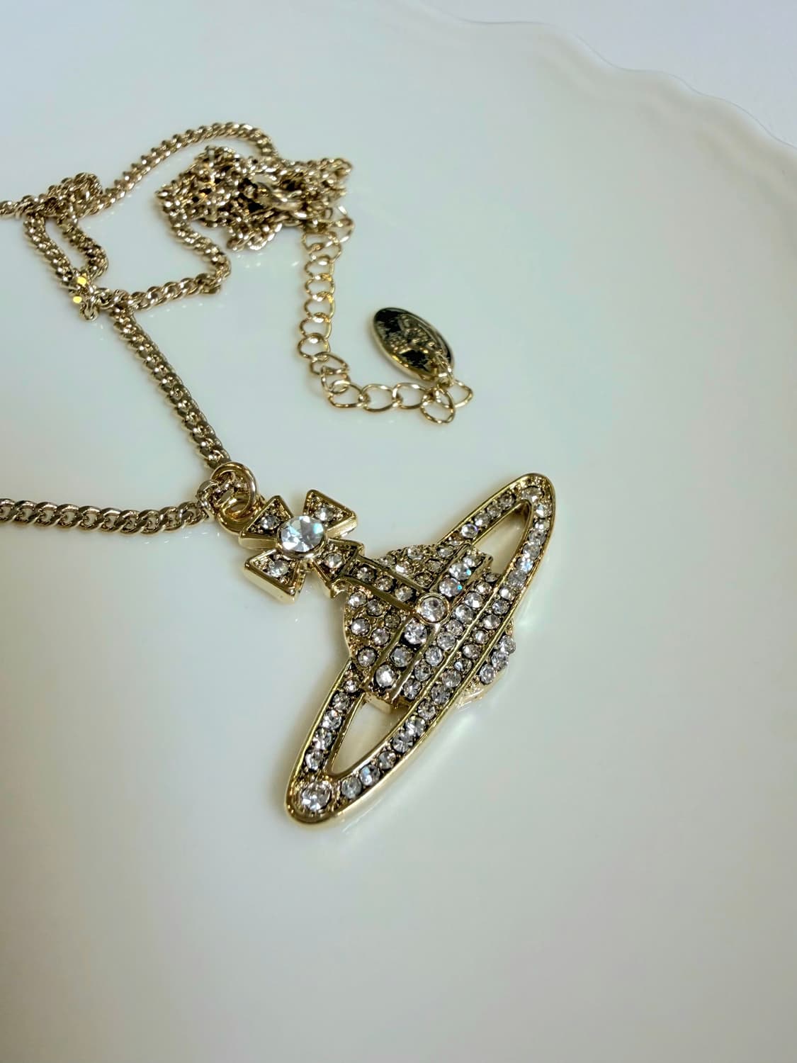 비비안웨스트우드 업사이클링 큐빅  목걸이 금장 상품이미지5