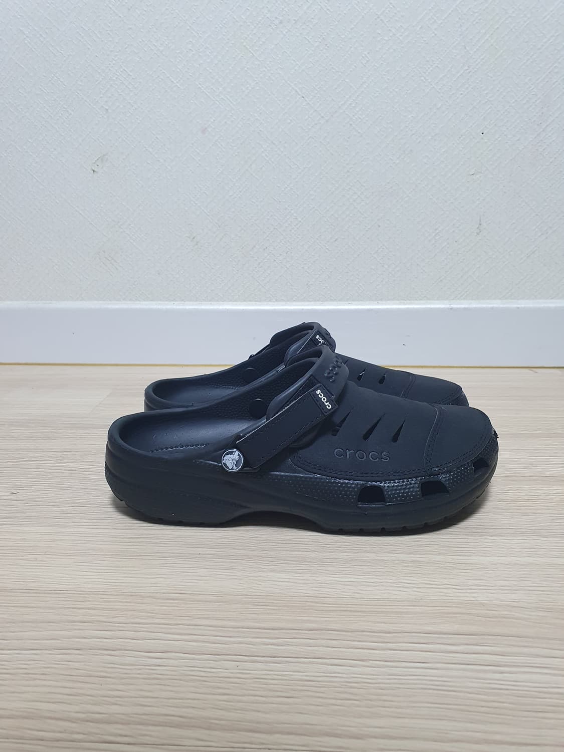 크록스 유콘 샌들 슬리퍼 265 상품이미지1