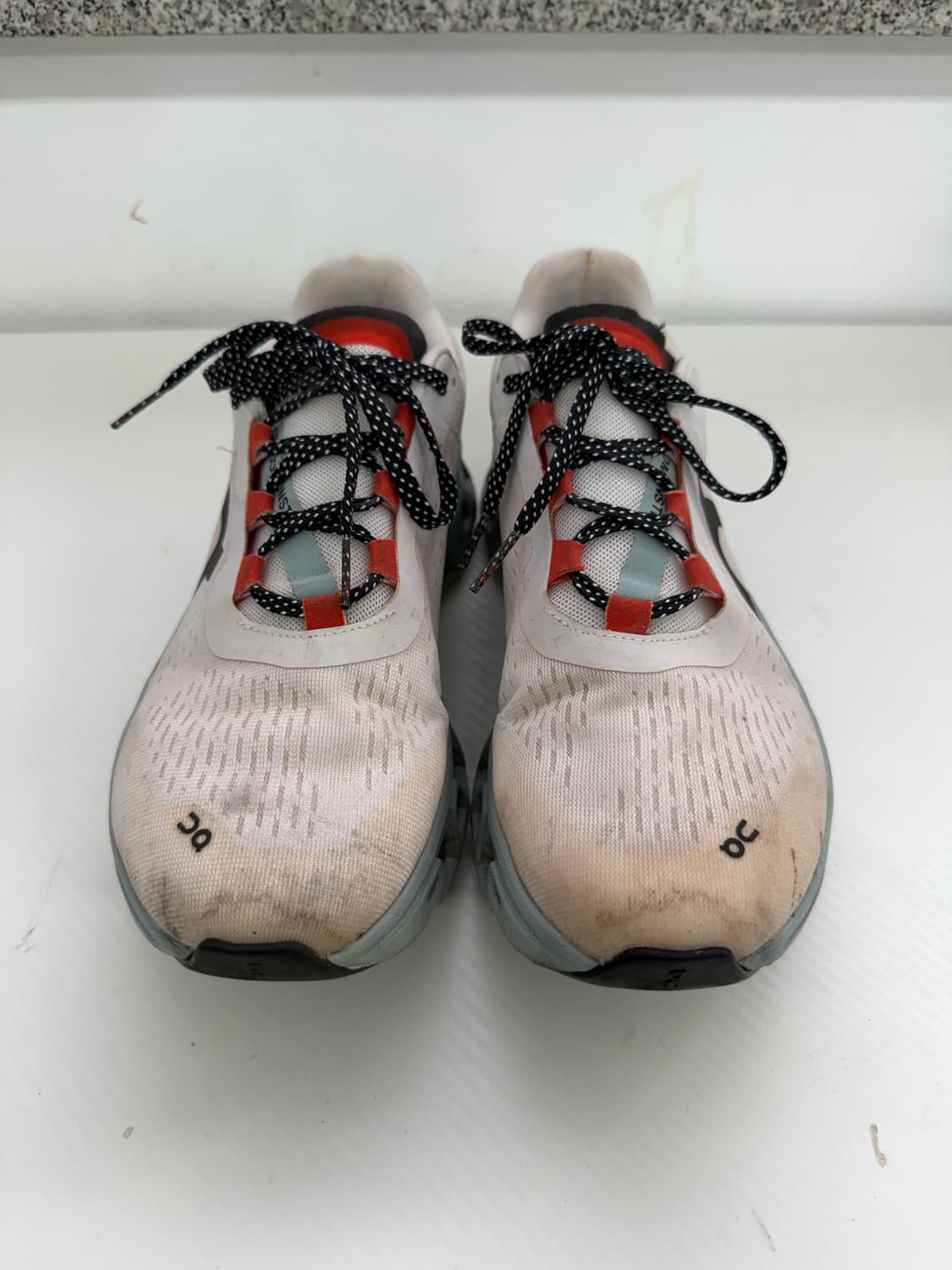 정품) ON 온 러닝 클라우드몬스터 250 상품이미지1