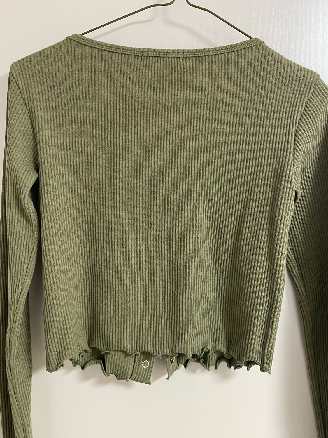 맥파이로빈 Crop Cardigan Khaki 상품이미지4