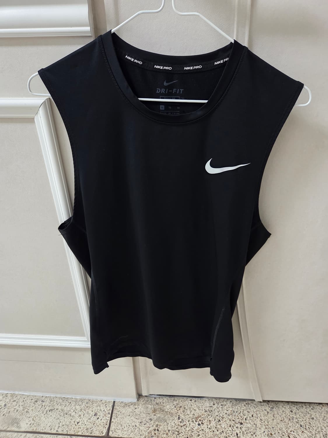 나이키 드라이핏 블랙 민소매 105 상품이미지1