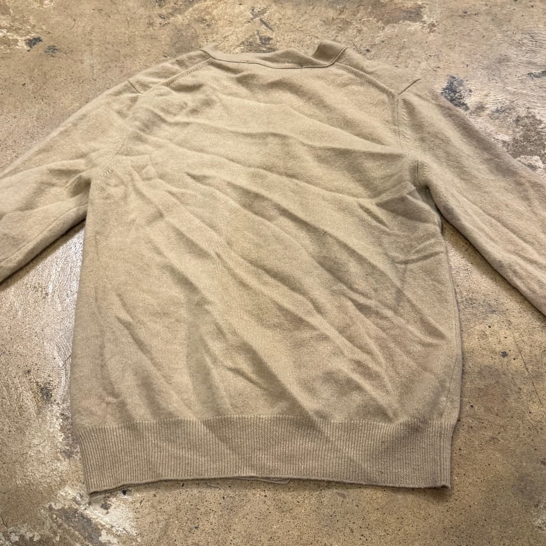 꼼데가르송 베이지 블랙 와펜 브이넥 니트 가디건 상품이미지4