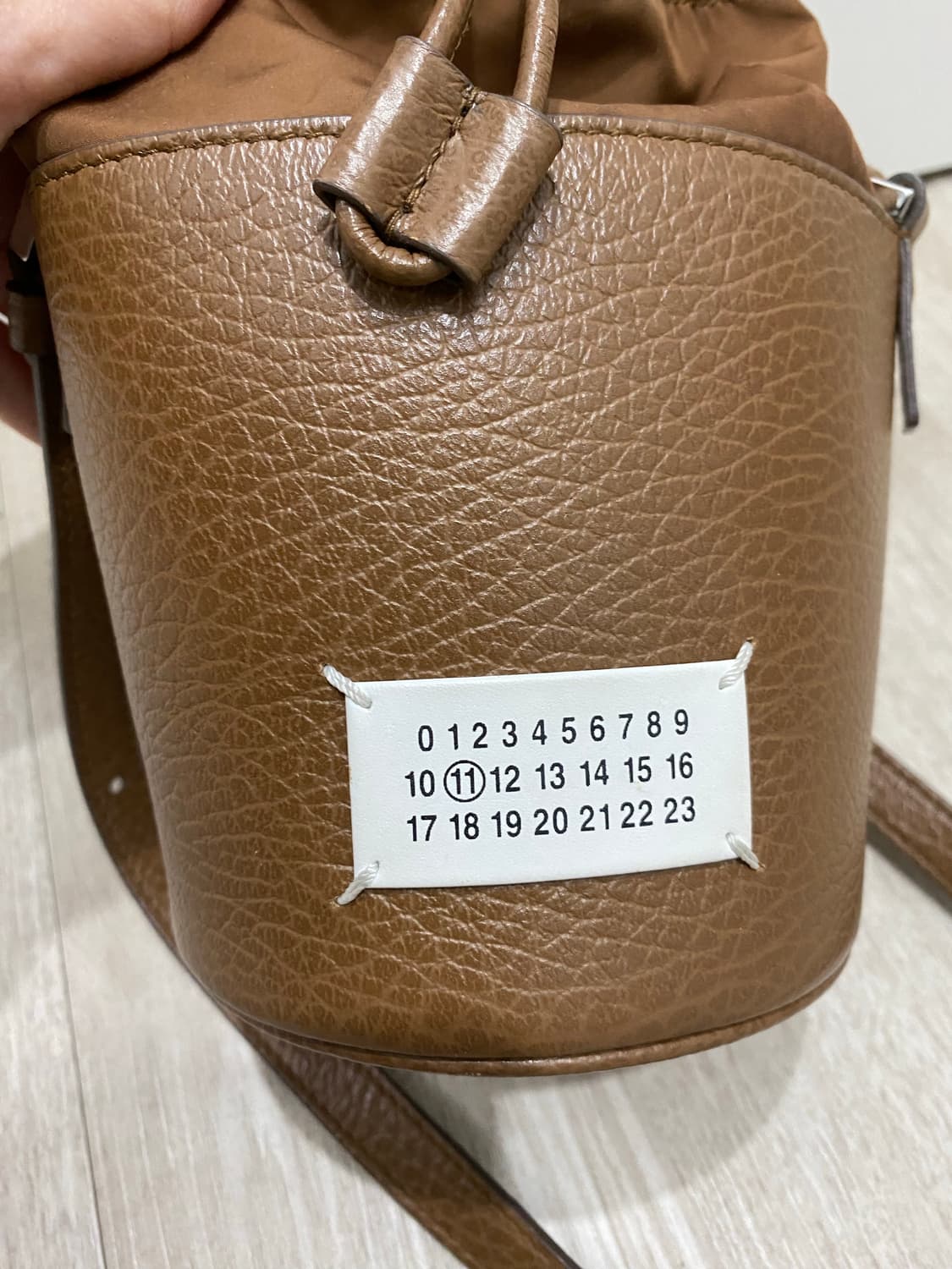 메종 마르지엘라 5AC 버킷백 브라운(정품) 상품이미지2