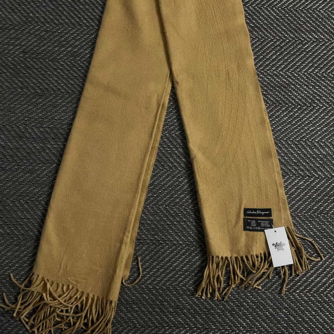 페레가모 아카이브 울 머플러o 3438 상품이미지3