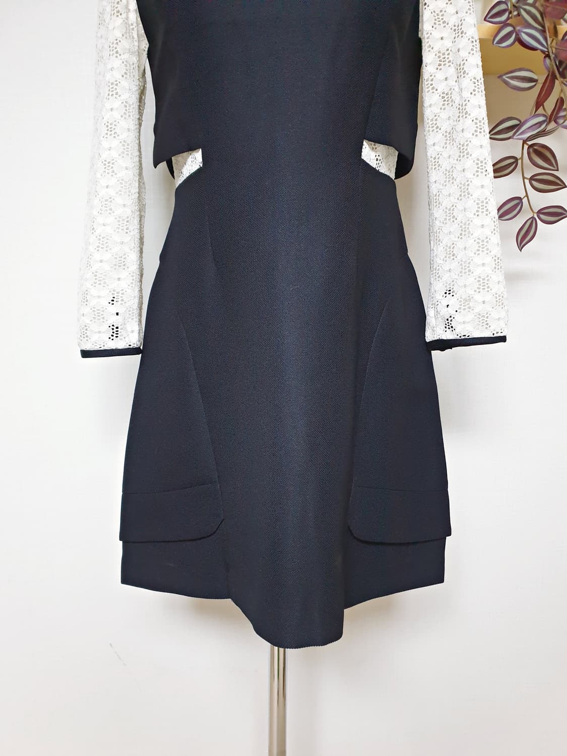 온앤온 레이스팔 하객원피스 66 미니 네이비 상품이미지6