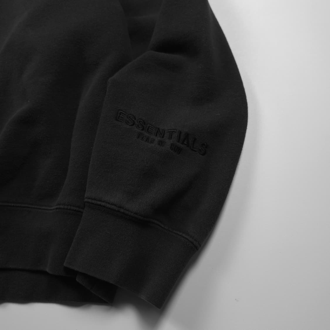 피어오브갓 에센셜 빅로고 블랙 스웻 셔츠 (XL) 상품이미지3