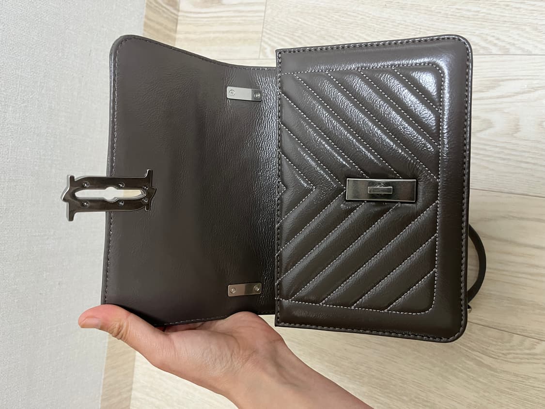 제이에스티나 조엘퀄팅백 그레이 상품이미지8