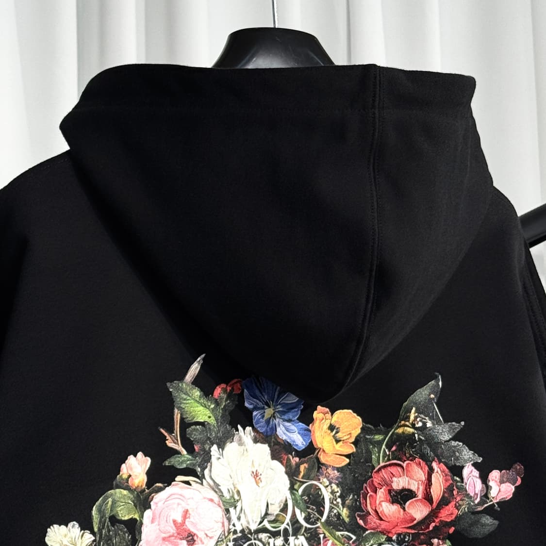 25FW 우영미 플라워 백로고 후드티 블랙 백화점판 48사이즈 상품이미지3