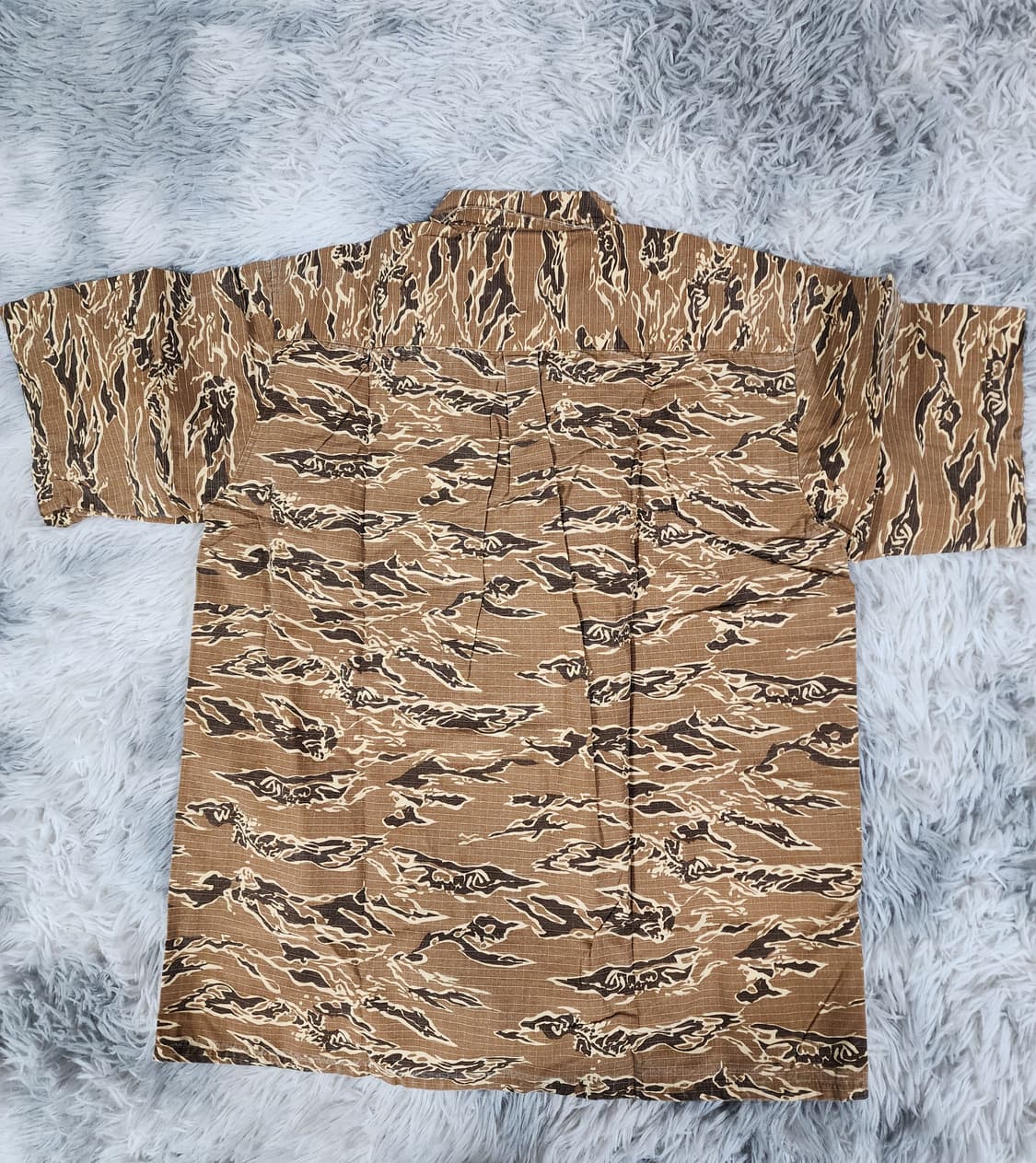 슈프림 타이거 카모 반팔 셔츠 상품이미지2