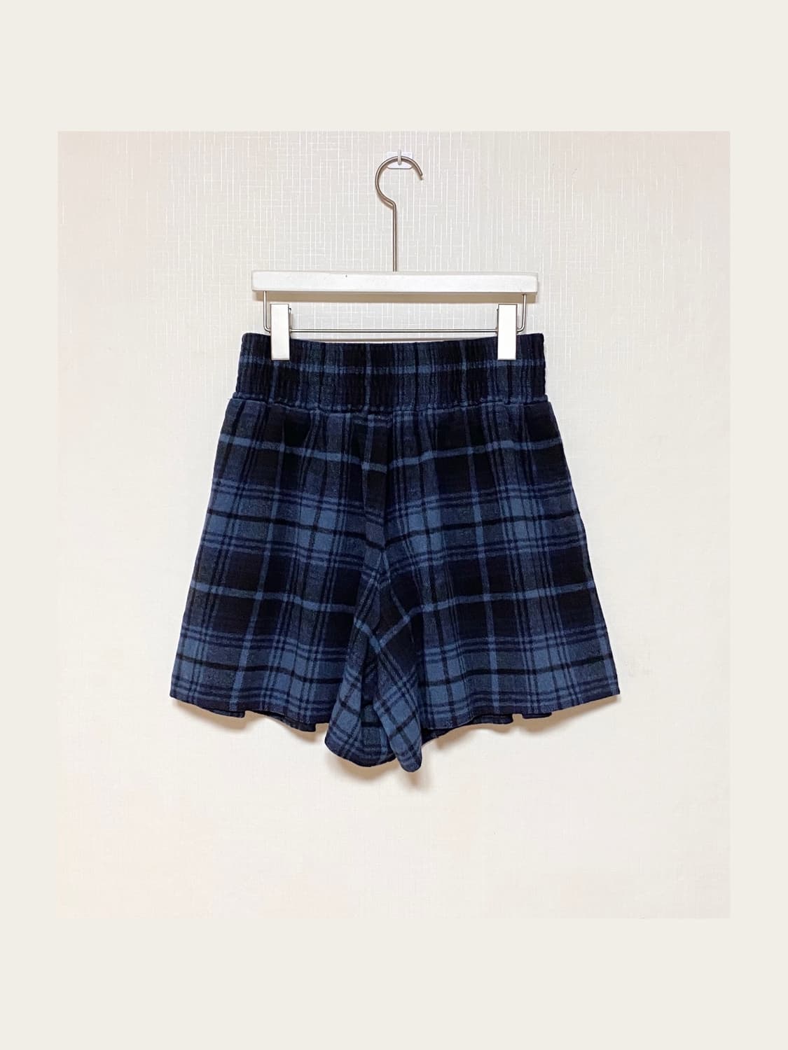 Blue Checked Lace-Up Shorts 상품이미지2