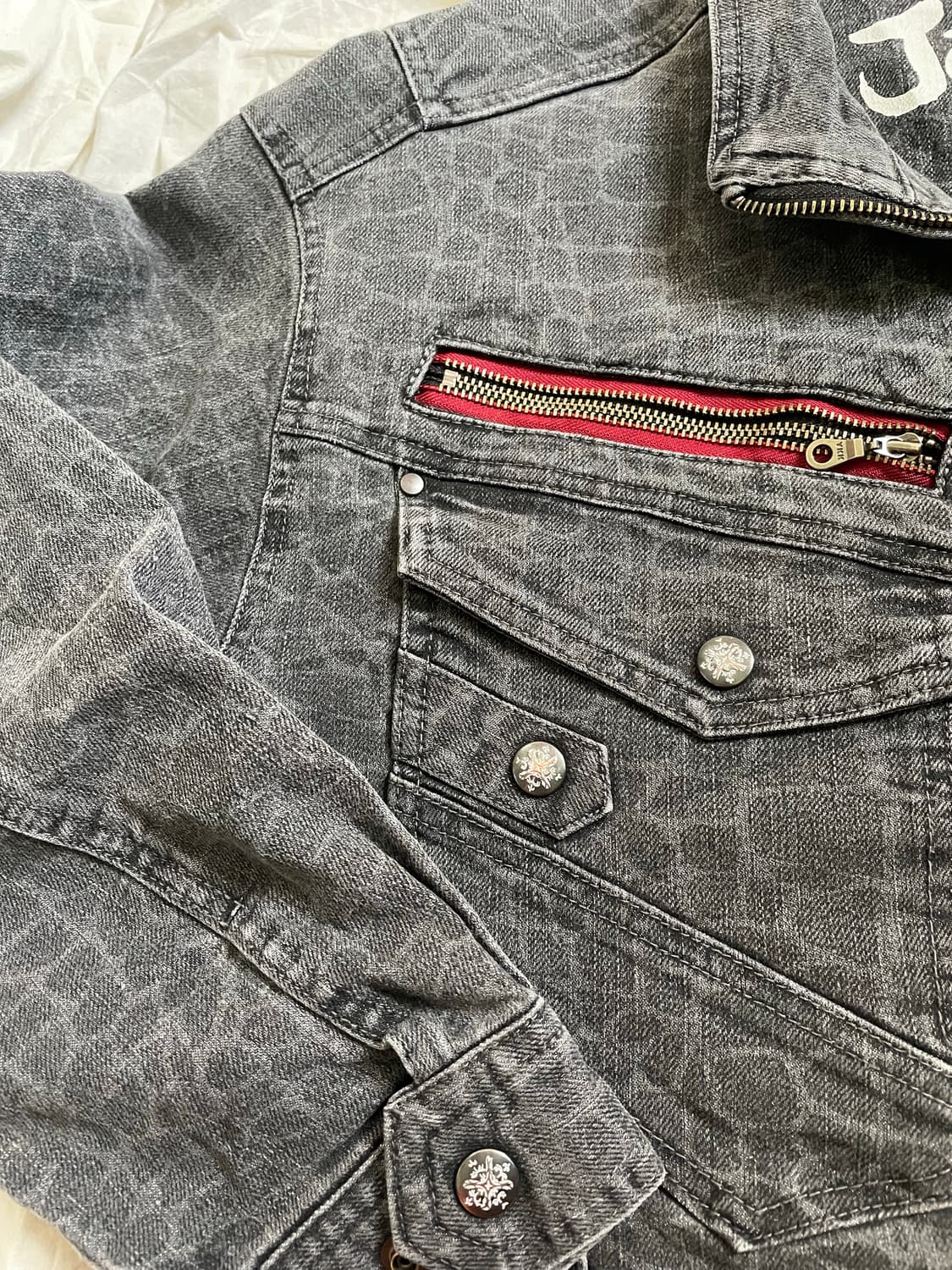 크랙 패턴 워싱 데님 집업 자켓  상품이미지4