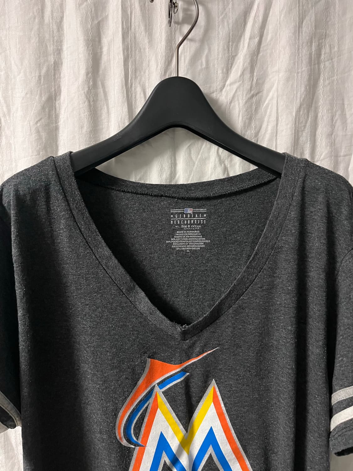 Vintage Miami Marlins V-Neck T-Shirt 상품이미지2