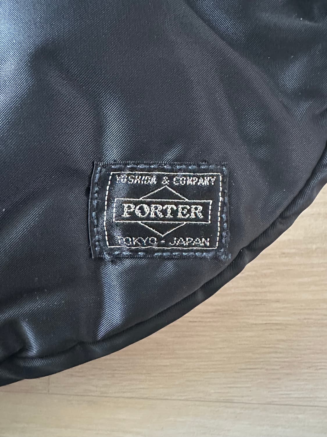 PORTER 요시다 포터 반달 숄더백 블랙 상품이미지2