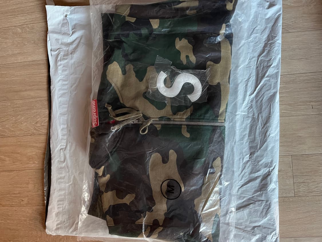 슈프림 S 로고 카모 집업 M 미개봉신품 상품이미지2