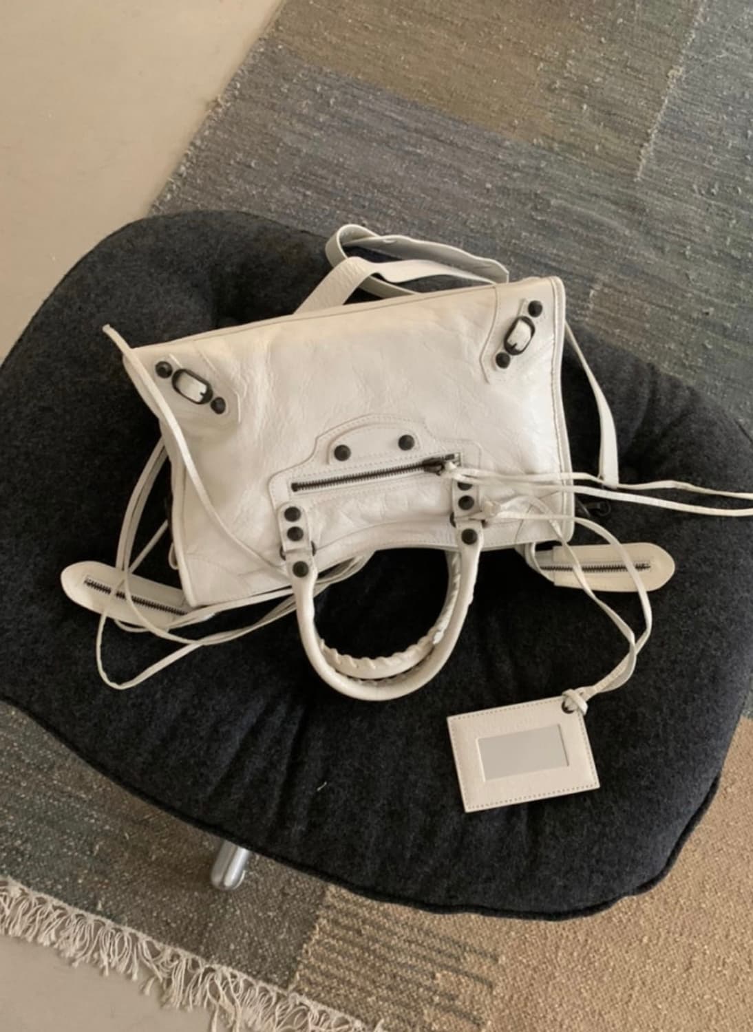 발렌시아가 스몰 모터빅 (르 시티백 옵틱 화이트) 상품이미지1