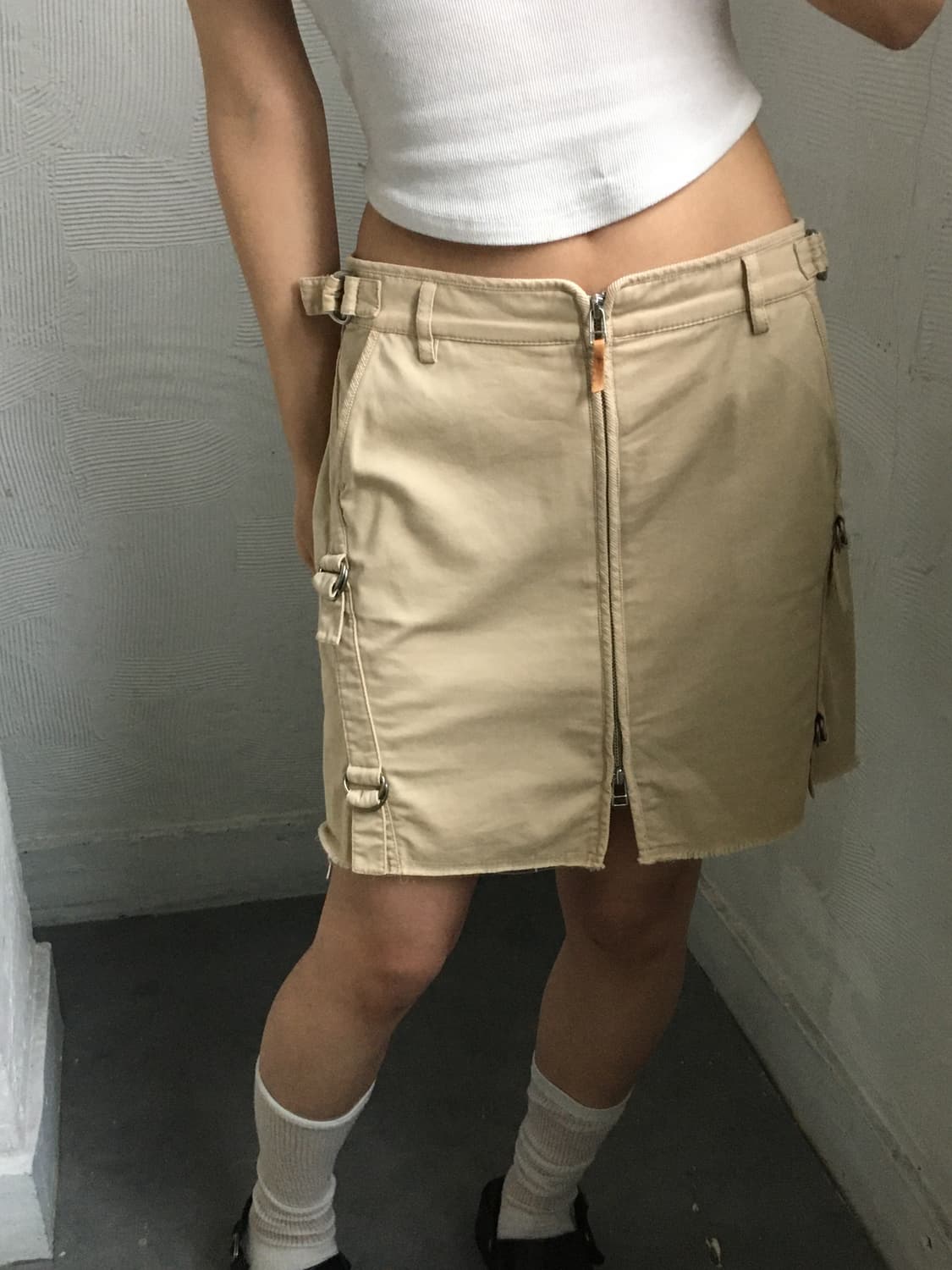 Burberry 버버리 블루라벨 베이지 컬러 지퍼 미니 스커트  상품이미지3